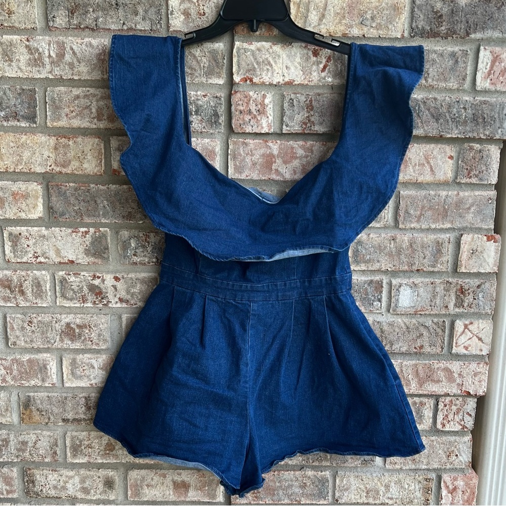 🍒💣 Pinup inspired denim romper